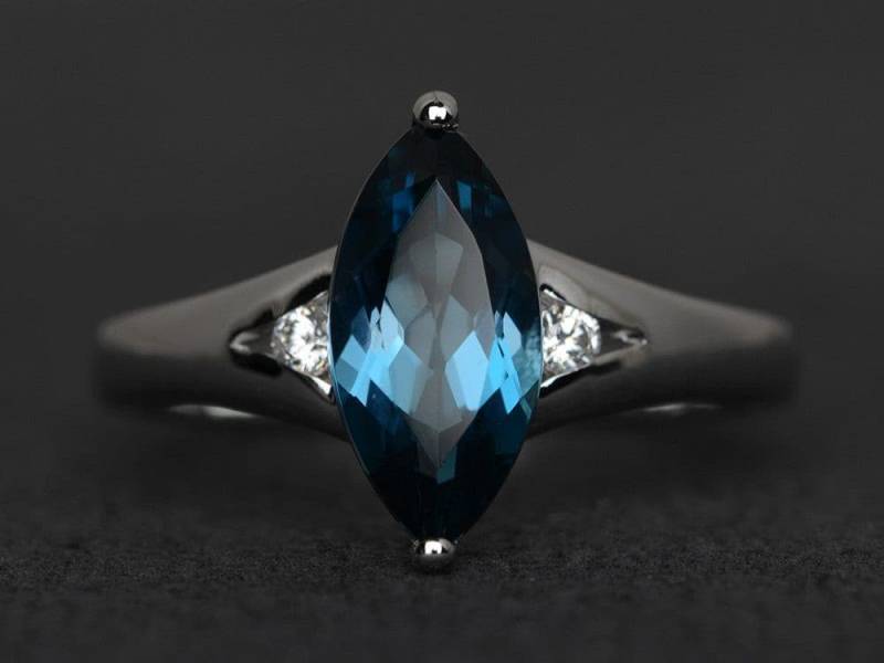 London Blautopas Ring Sterling Silber Blau Edelstein Ringe Marquise Schnitt Verlobungsring Drei Stein von XiaoCuiJewelry