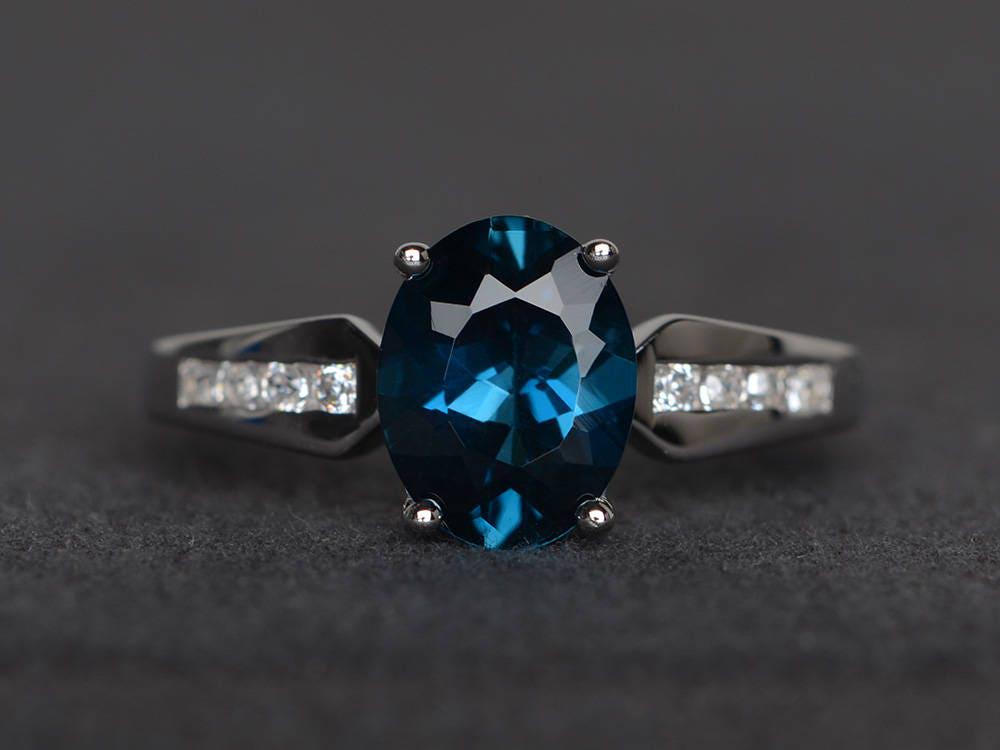 London Blautopas Ring Verlobungsring Oval Geschliffenen Edelstein Sterling Silber von XiaoCuiJewelry