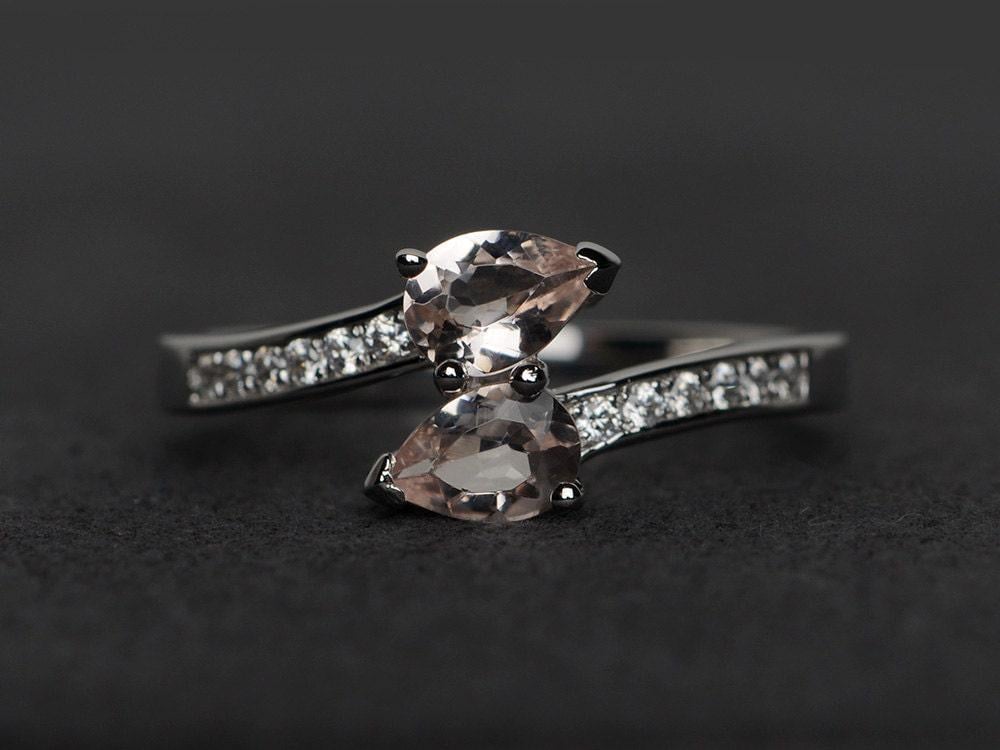 Morganit Ring Verlobungsring Doppel-stein Birnenschliff Rosa Edelstein von XiaoCuiJewelry