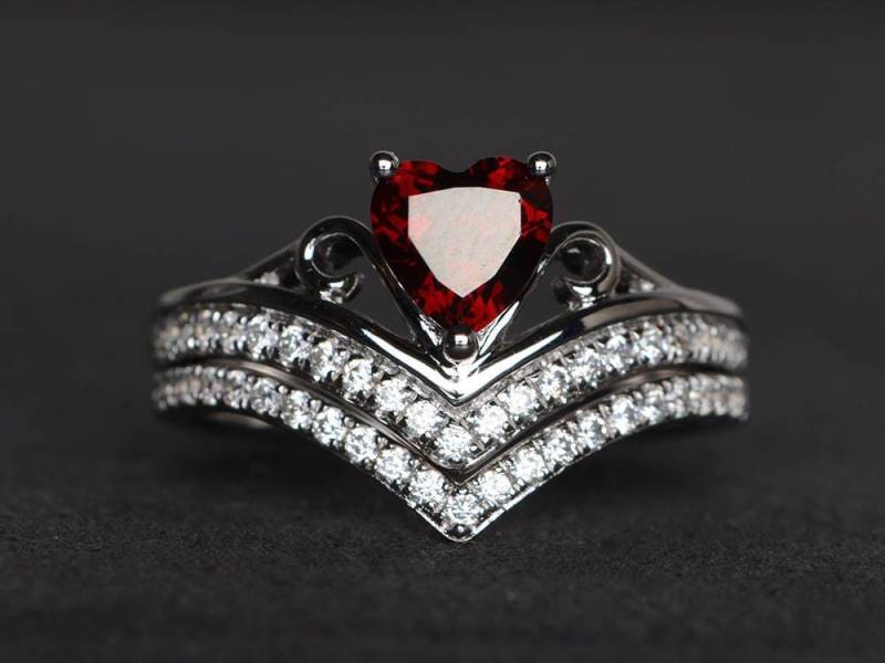 Natürliche Rote Granat Ring Herz Geschnitten Edelsteine Roten Edelstein Sterling Silber Januar Geburtsstein Brautschmuck von XiaoCuiJewelry