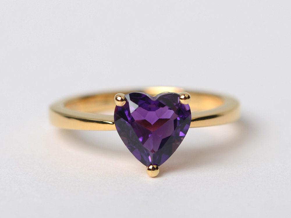 Natürlicher Amethyst Ring Februar Geburtsstein Herz Geschliffener Edelstein Sterlingsilber Mit Gelbgold Überzogen von XiaoCuiJewelry
