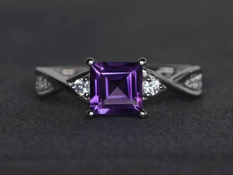 Natürlicher Amethyst Ring Silber Verlobungsring Für Frauen Lila Edelstein Ringe Februar Geburtsstein von XiaoCuiJewelry