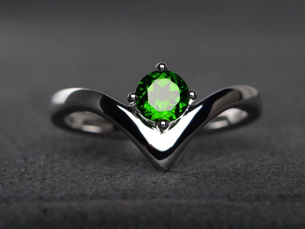 Natürlicher Chromdiopsid Ring Runder Geschnittener Grüner Edelstein-sterling-Silber-Ring von XiaoCuiJewelry