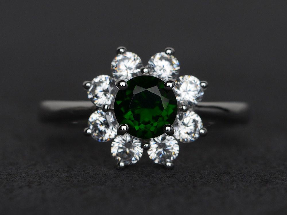 Natürlicher Chromdiopsid Ring Rundschliff Diopsid Grün Edelstein Ringe Verlobungsring von XiaoCuiJewelry