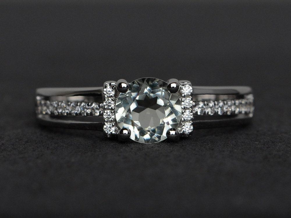 Natürlicher Grüner Amethyst Ring Rundschliff Verlobungsring Silber Krappenfassung Jahrestag Geschenk von XiaoCuiJewelry