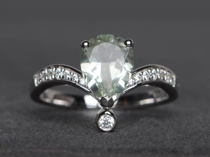 Natürlicher Grüner Amethyst Ring Trauring Birnenschliff Edelstein Sterling Silber Wassertropfen Form Edelsteine von XiaoCuiJewelry