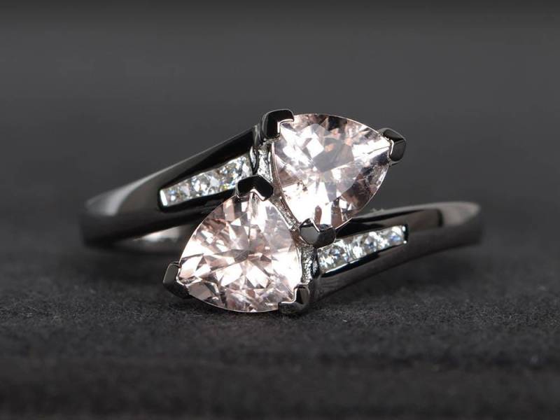 Natürlicher Morganit Ring Ehering Trillionschliff Rosa Edelstein Sterling Silber Doppel Edelsteine von XiaoCuiJewelry