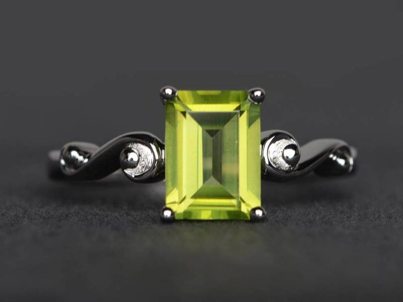 Natürlicher Peridot Ring Für Frauen August Geburtsstein Sterling Silberring Solitär Verlobungsring von XiaoCuiJewelry