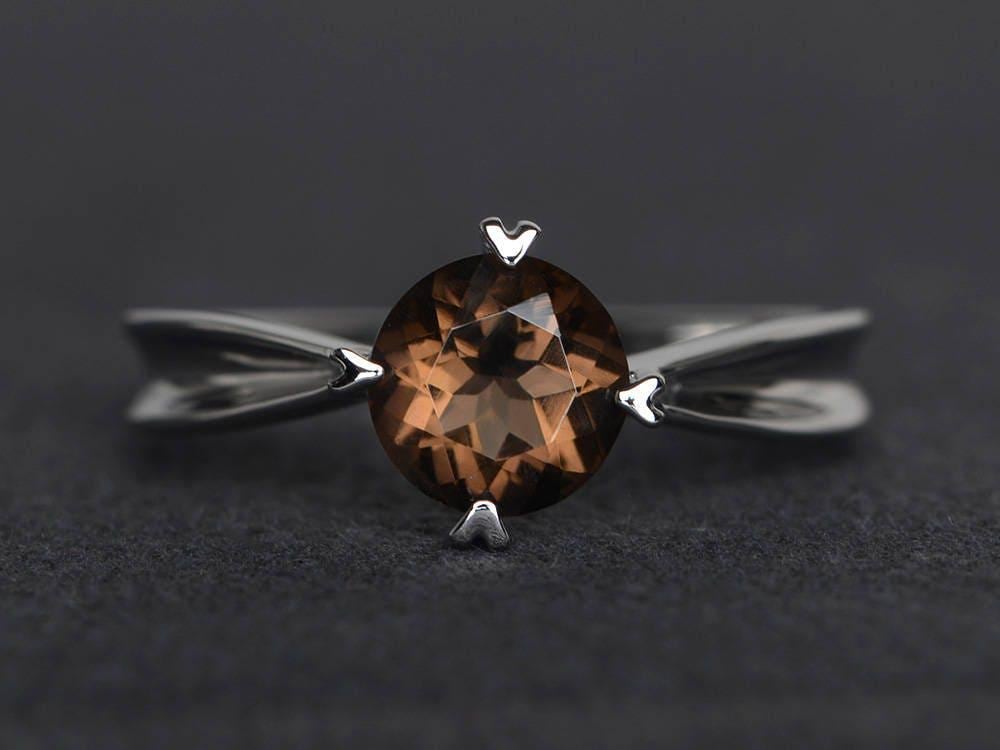 Natürlicher Rauchquarz Ring Solitärring Verlobungsringe Sterling Silberring Runder Geschliffener Edelstein von XiaoCuiJewelry