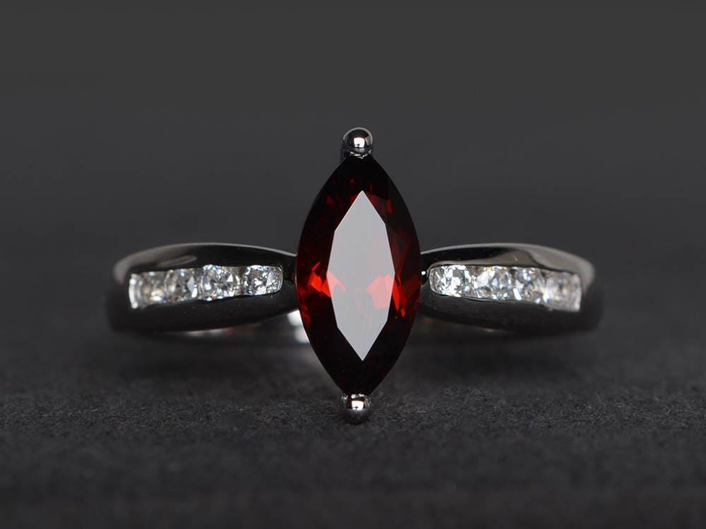 Natürlicher Roter Granat Ring Januar Geburtsstein Marquise Geschnitten Rotem Edelstein Sterling Silber Geschenke von XiaoCuiJewelry