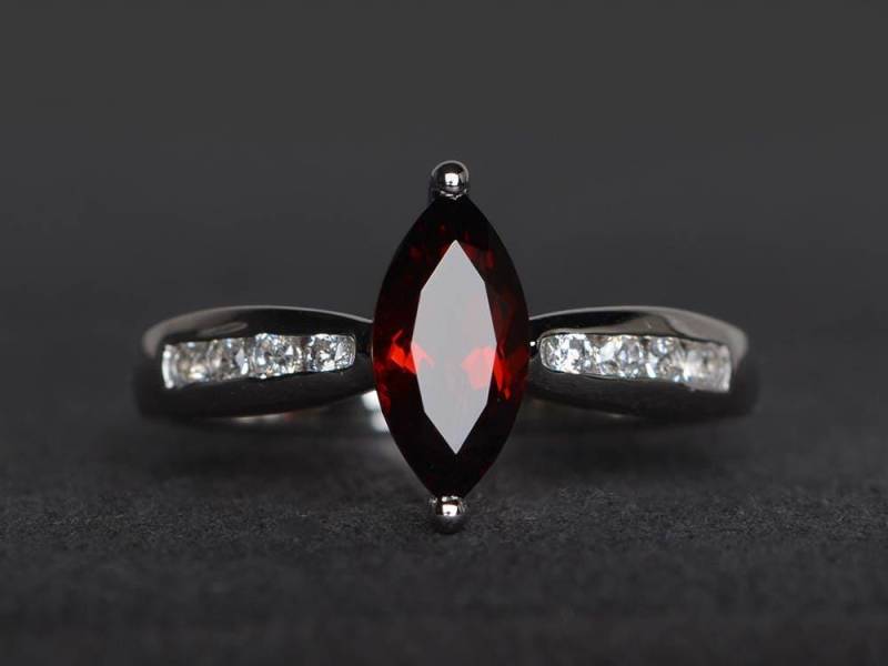 Natürlicher Roter Granat Ring Januar Geburtsstein Marquise Geschnitten Rotem Edelstein Sterling Silber Geschenke von XiaoCuiJewelry