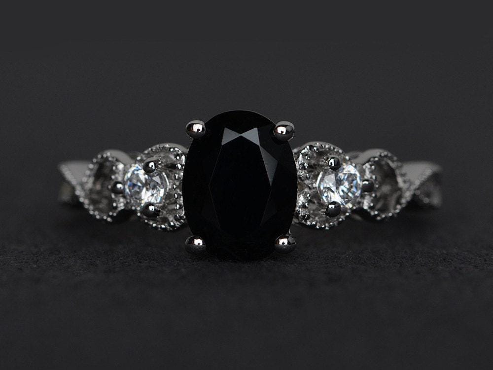 Natürlicher Schwarzer Spinellring Oval Geschnittene Schwarze Ringe Natürliche Edelsteinringe Silber Partyring Versprechensring von XiaoCuiJewelry
