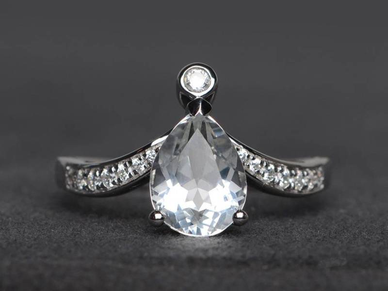 Natürlicher Weißer Topasring Ehering Birnenschliff Edelstein Sterlingsilberring von XiaoCuiJewelry