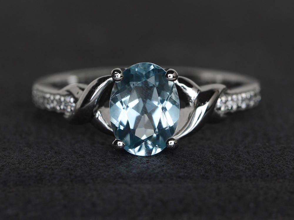 Ovaler Aquamarin-Verlobungsring Blauer Edelsteinring Ring Versprechensring Sterlingsilberring März Geburtsstein von XiaoCuiJewelry
