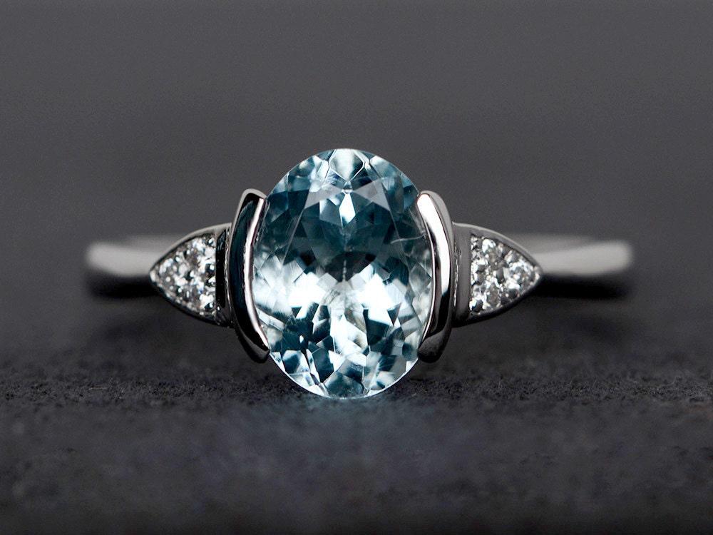 Ovaler Aquamarinring Verlobungsringe März Birthstone Ring Natürliche Edelstein Silber von XiaoCuiJewelry