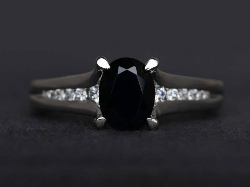 Ovaler Schwarzer Spinell Ring Schwarze Ringe Sterling Silber Edelstein Verlobungsring Partyring von XiaoCuiJewelry