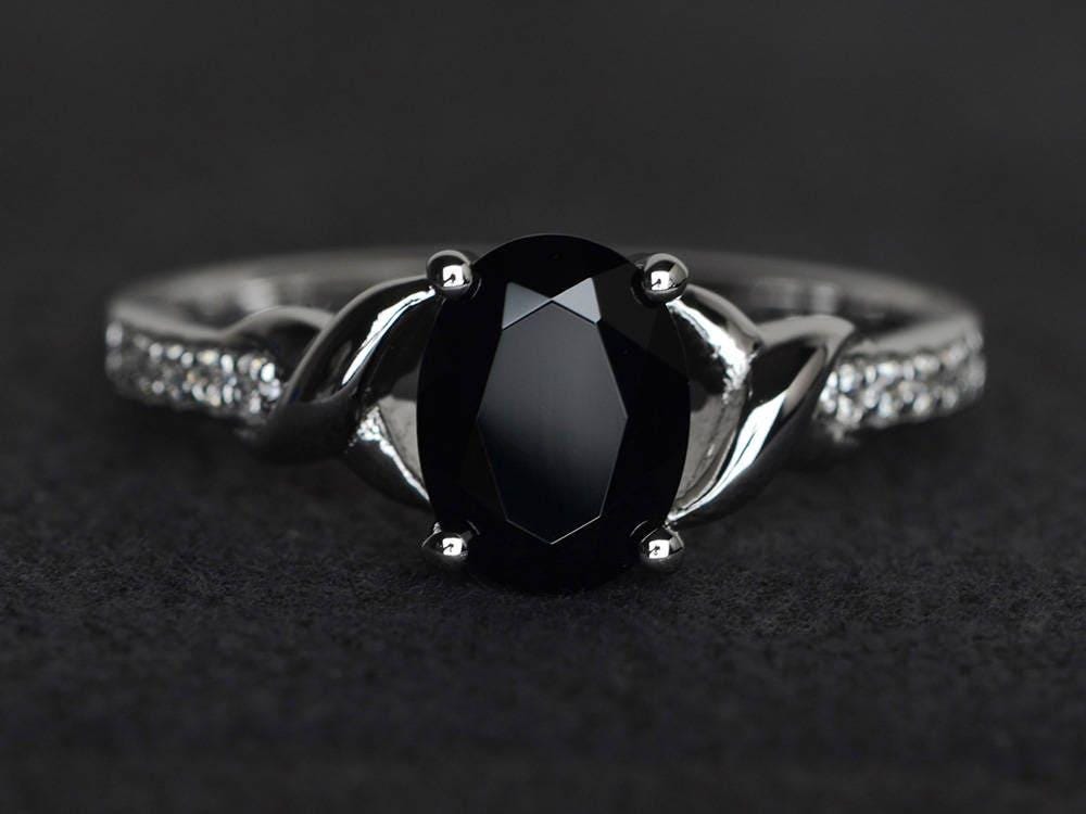 Ovaler Schwarzer Spinellring Schwarze Ringe Sterlingsilber Edelsteinring von XiaoCuiJewelry