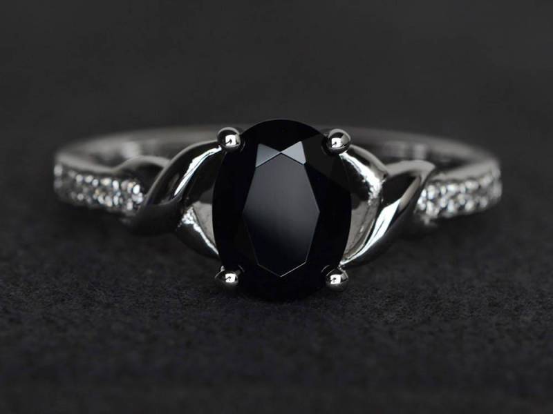 Ovaler Schwarzer Spinellring Schwarze Ringe Sterlingsilber Edelsteinring von XiaoCuiJewelry