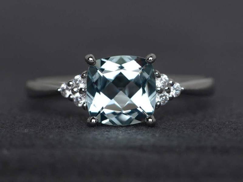 Ringkissen Aquamarinring Verlobungsring Blauer Edelsteinringe Sterling Silber Ring Geburtsstein Geburtstagsring März von XiaoCuiJewelry