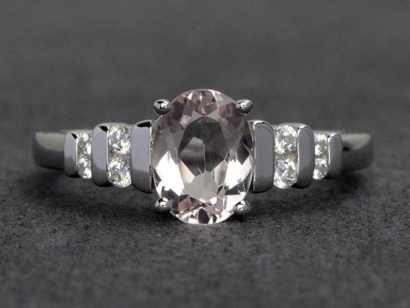 Rosa Morganit Ring Silber Verlobungsring Im Ovalen Schnitt Für Frauen von XiaoCuiJewelry