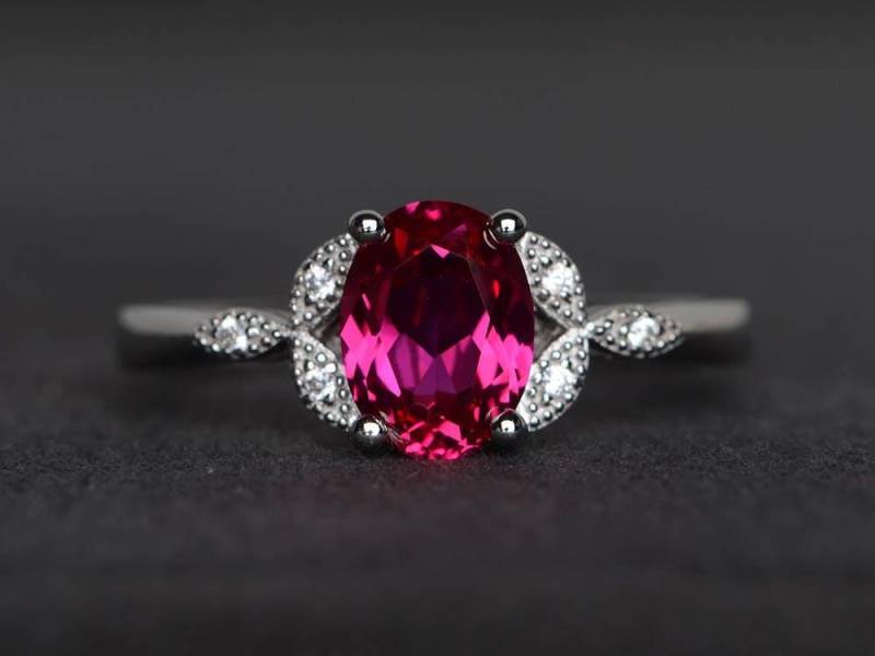 Rubin Ring Versprechen Juli Geburtsstein Sterling Silber Oval Geschliffene Edelsteine Roter Edelstein von XiaoCuiJewelry