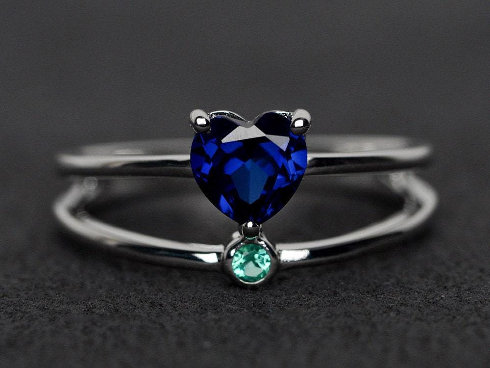 Saphir Ring Blauer Verlobungsring Herz Schnitt Edelstein Sterling Silber September Geburtsstein von XiaoCuiJewelry