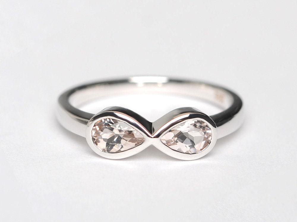 Schlichter Infinity Ringmorganit Verlobungsring Silber Jahrestag Ring Perlschliff Rosa Edelstein Partyring von XiaoCuiJewelry