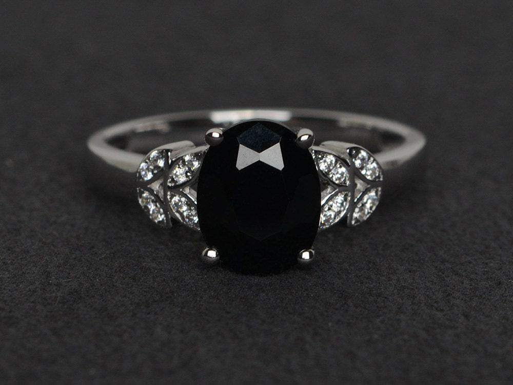 Schwarzer Spinell Ring Ovaler Natürliche Edelstein Ringe Silber von XiaoCuiJewelry