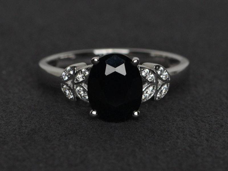 Schwarzer Spinell Ring Ovaler Natürliche Edelstein Ringe Silber von XiaoCuiJewelry