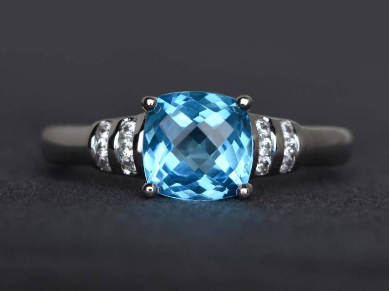 Schweizer Blautopas Ring Kissenschliff Verlobungsring Ehering Sterling Silberring Blauer Edelstein von XiaoCuiJewelry