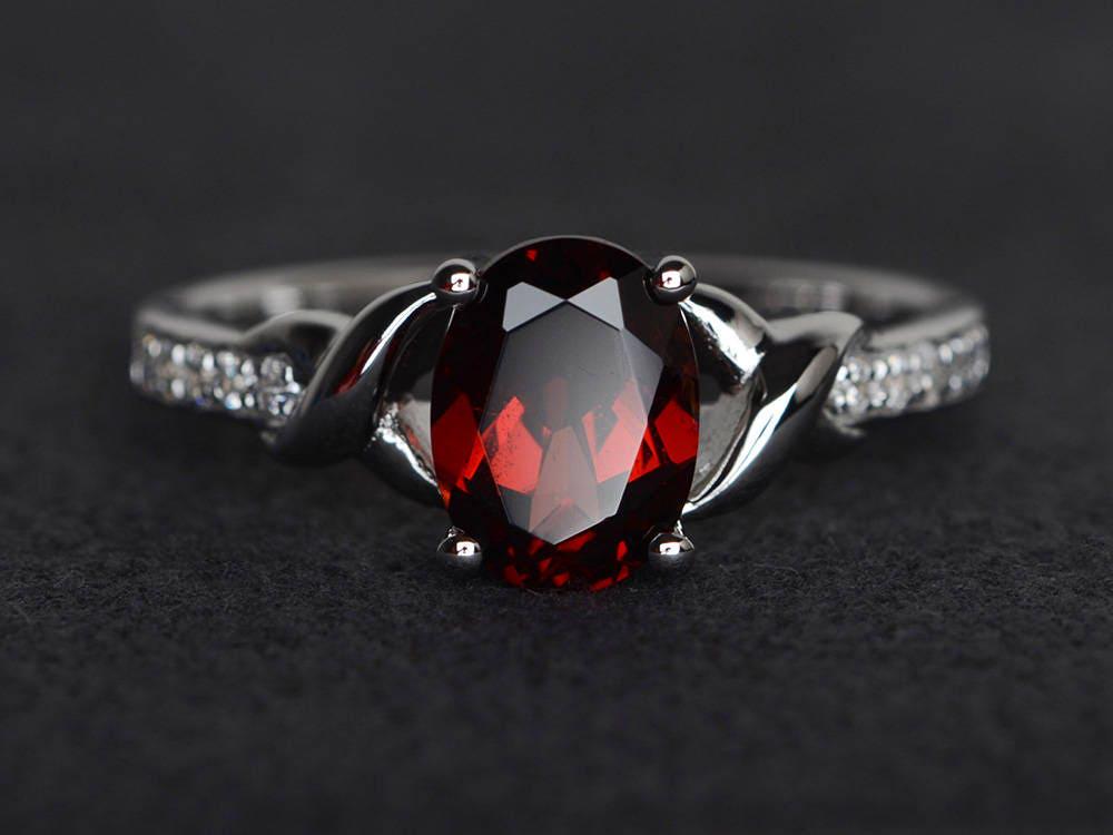 Silber Ring Granat Edelstein Geburtstag Geschenk Januar Geburtsstein 925 Sterling von XiaoCuiJewelry