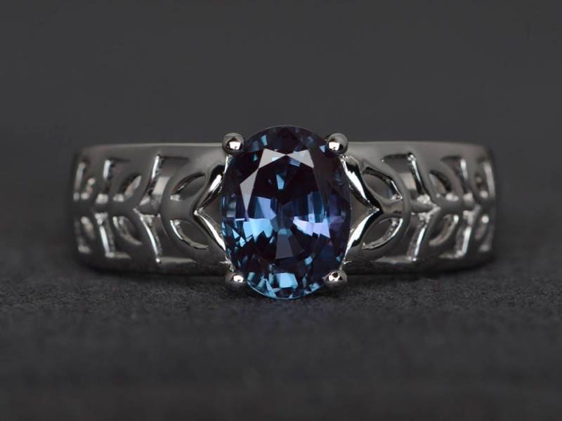 Solitärring Jahrestagsring Labrador Alexandrit Sterlingsilberring Ovalschliff Juni Geburtsstein Ring Farbwechsel Edelstein von XiaoCuiJewelry