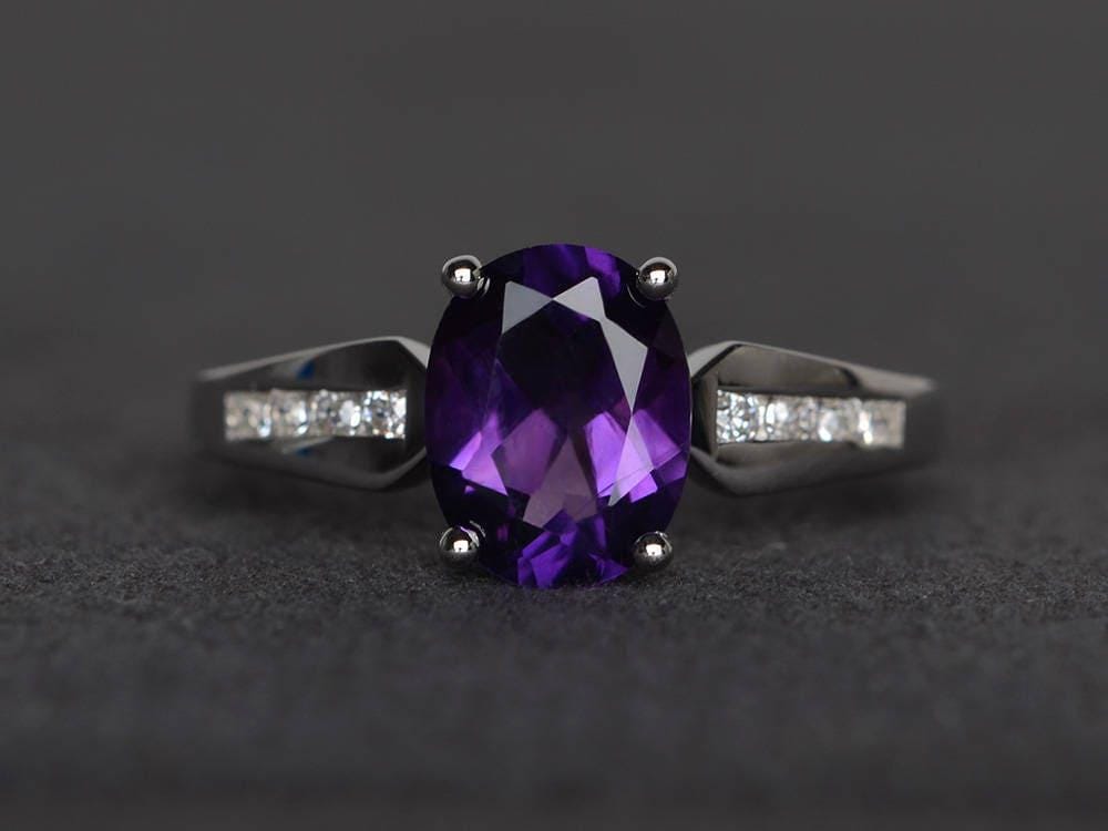 Trauring Natürliche Amethyst Sterling Silber Lila Edelstein Ring Ovalschliff Februar Geburtsstein von XiaoCuiJewelry
