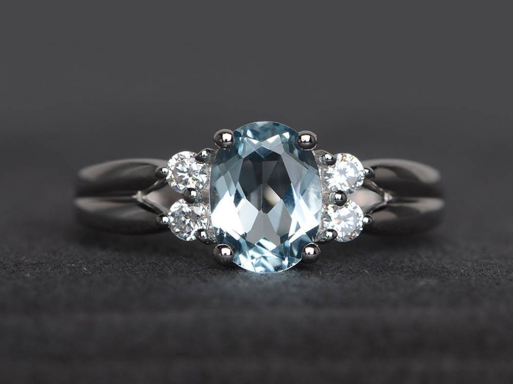 Verlobungsring Natürliche Aquamarin Ring März Geburtsstein Blaue Edelsteine Ovale Geschliffene Edelstein Sterling Silber von XiaoCuiJewelry