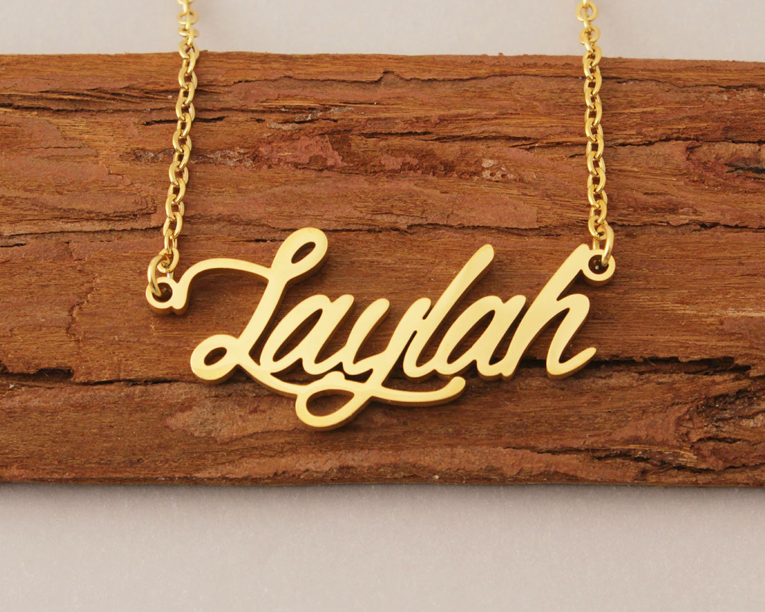 Laylah Namenskette, Zierliche Gold Halskette, Personalisierte Mama Weihnachten Muttertag Geschenk Halskette Für Frauen Sie von Xiaohand