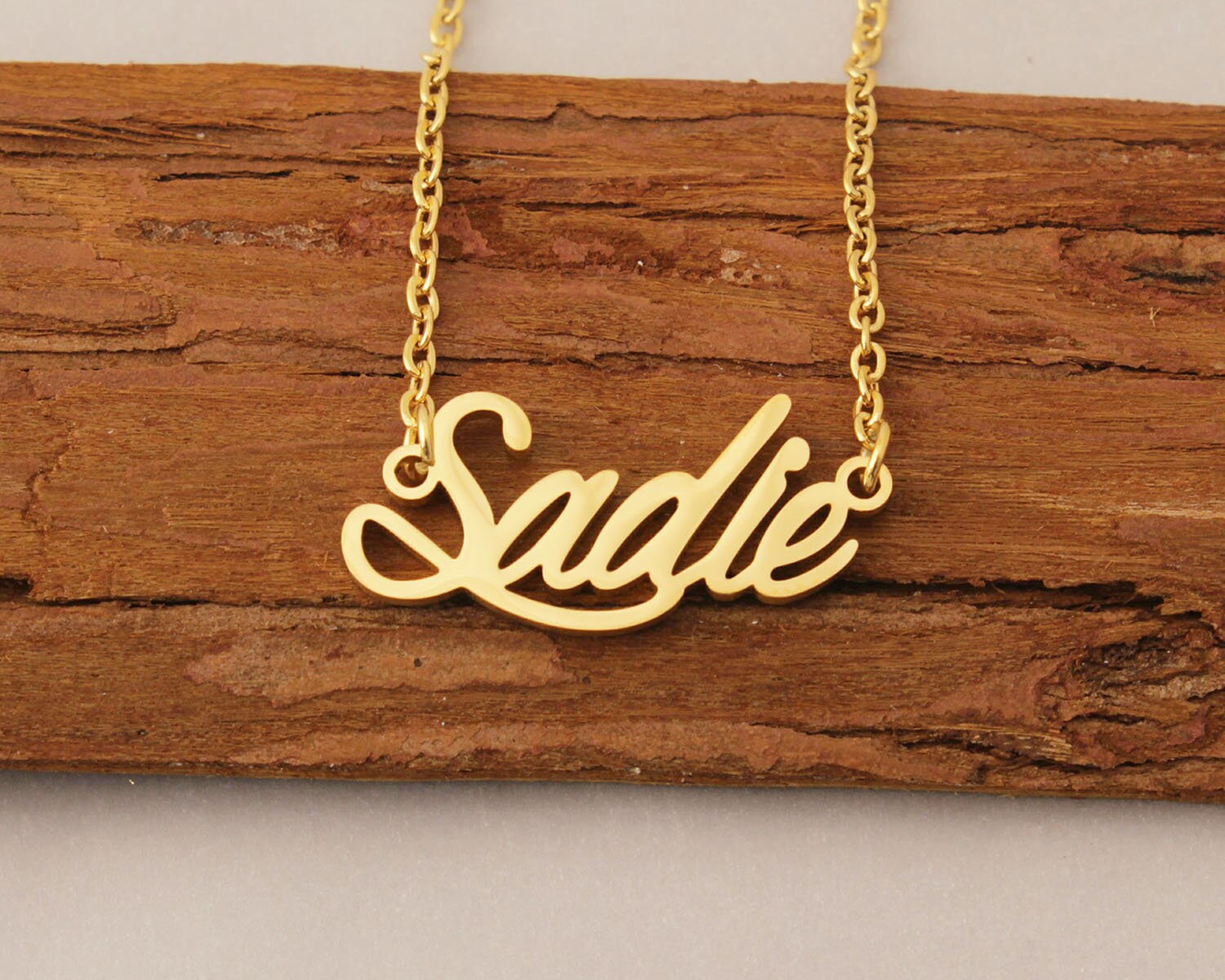 Name Halskette, Benutzerdefinierte Gold Halskette Mit Ihrem Namen Von Hand, Personalisierte Geburtstag Muttertag Geschenk Für Sadie von Xiaohand