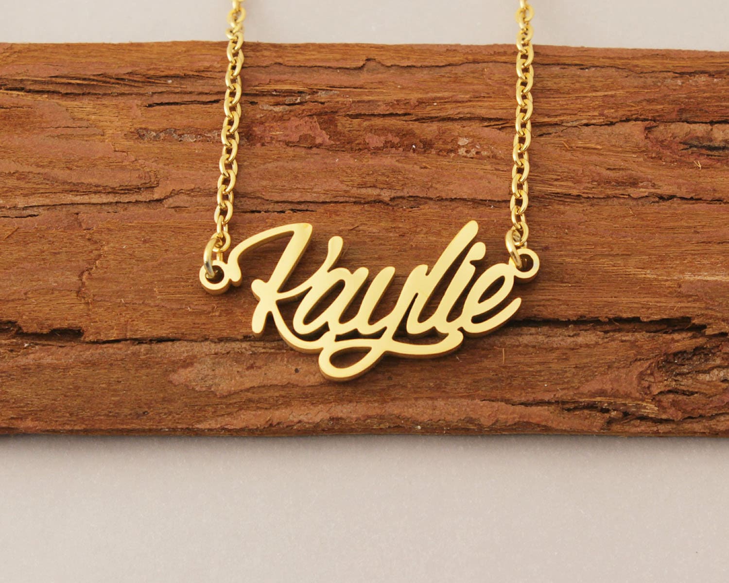 Namenskette, Kaylie Namenskette Gold, Personalisierte Halskette Für Mädchen, Jeder Name Auf Gold Von Edelstahl von Xiaohand