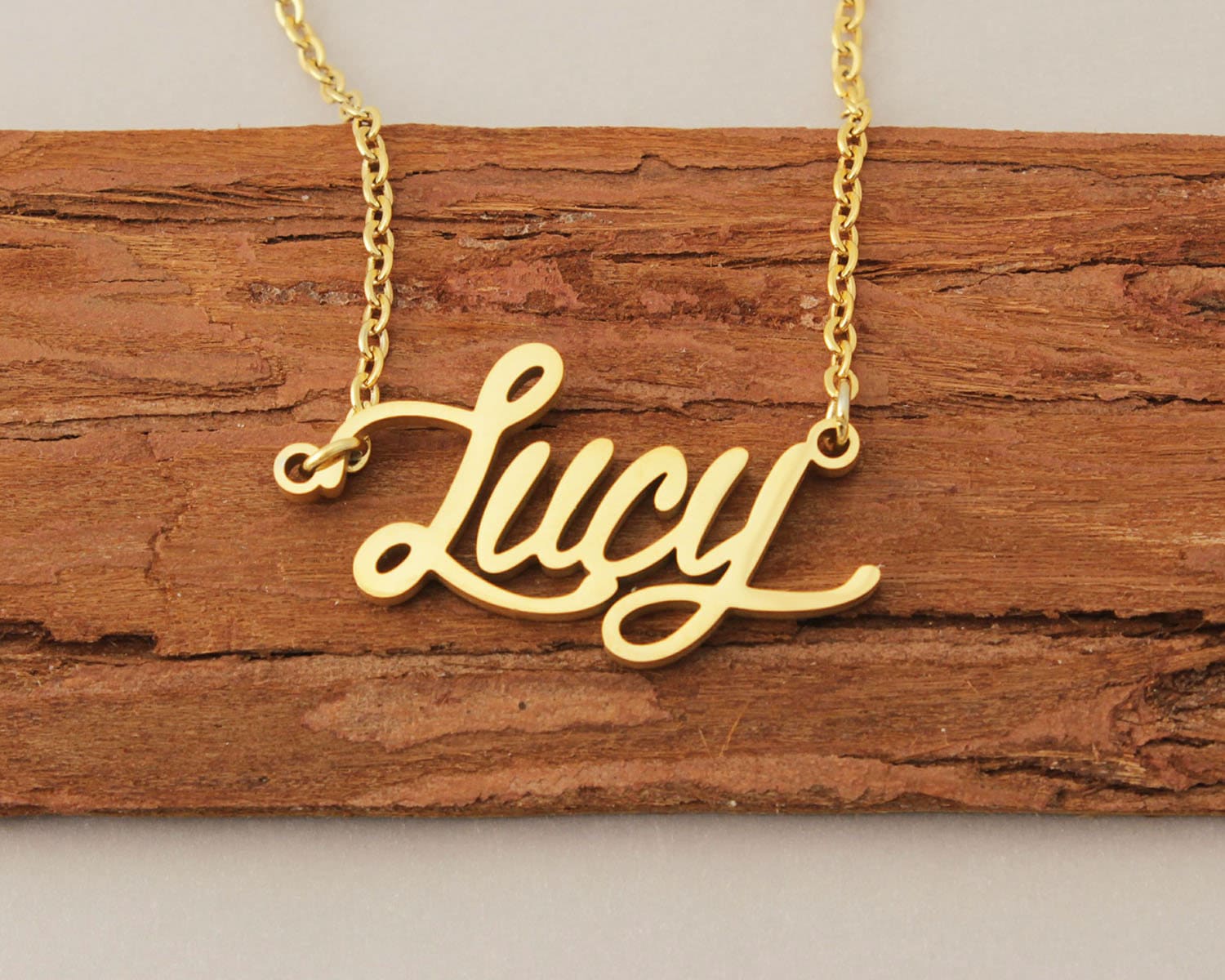 Namenskette, Namenskette Mit Gravur, Gold, Mit Weihnachtsgeschenk Anhänger Für Lucy von Xiaohand