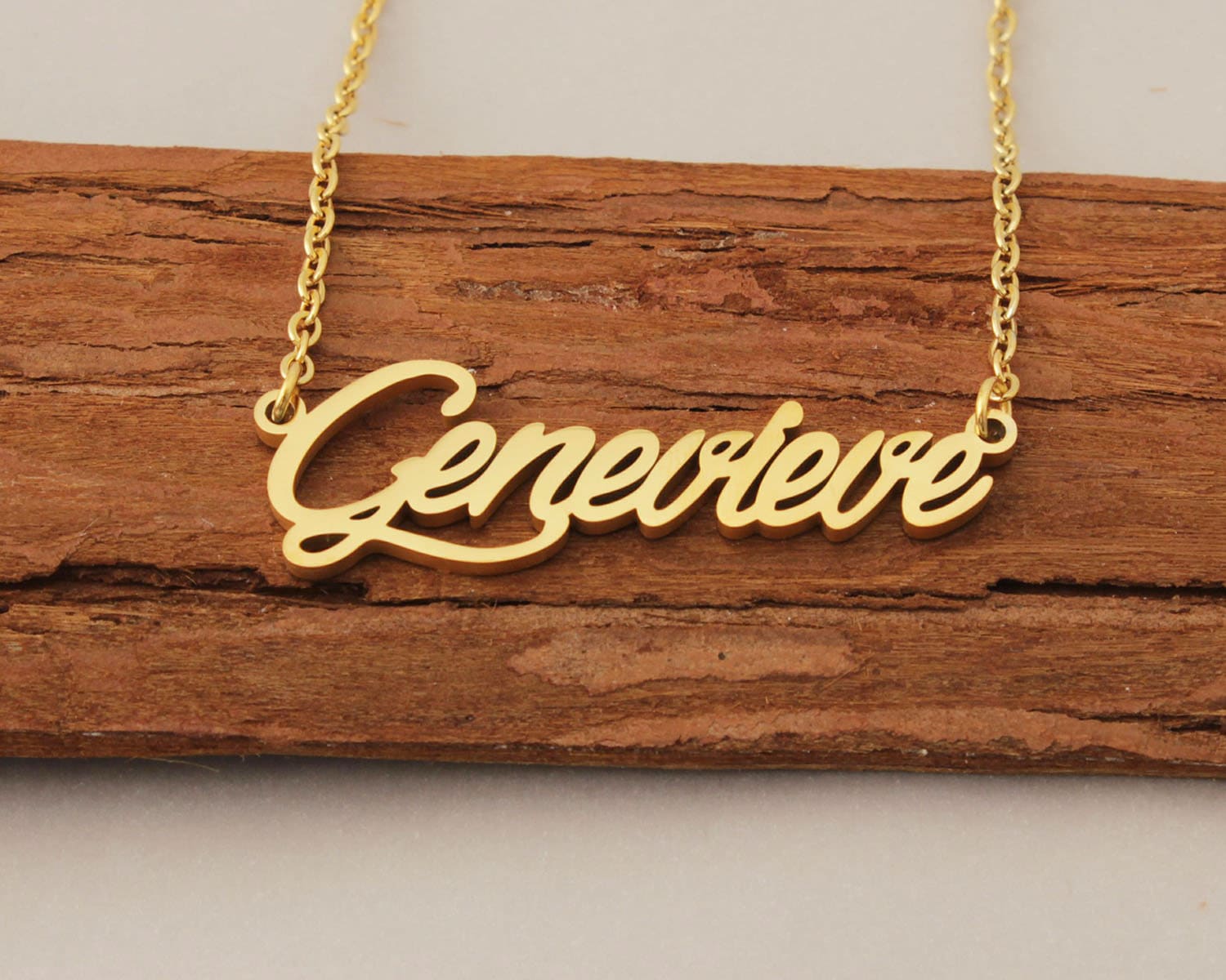 Namenskette, Personalisierte Halskette, Vergoldete Halskette Schmuck Für Mädchen, Liebevolle Weihnachten Muttertag Geschenk Anhänger Genevieve von Xiaohand