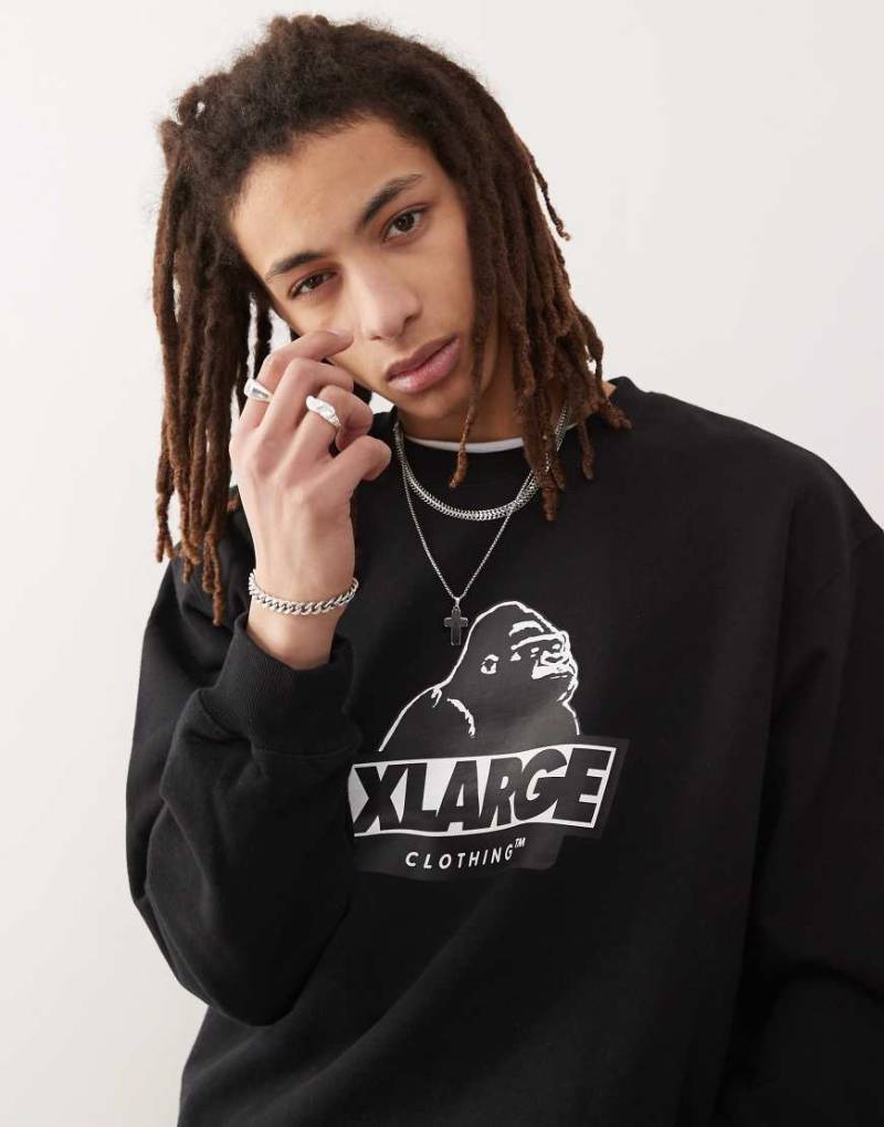 XLARGE - Sweatshirt in Schwarz mit schrägem OG-Logo von Xlarge