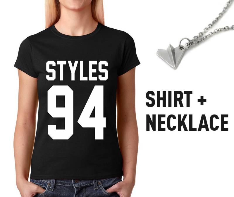 styles 94 T-Shirt Und Papierflieger Silber Kette Halskette Geschenk Eins Für Promi Fan Richtung Anhänger Konzert Geschenke Sie Schmuck Set von XpressionTees