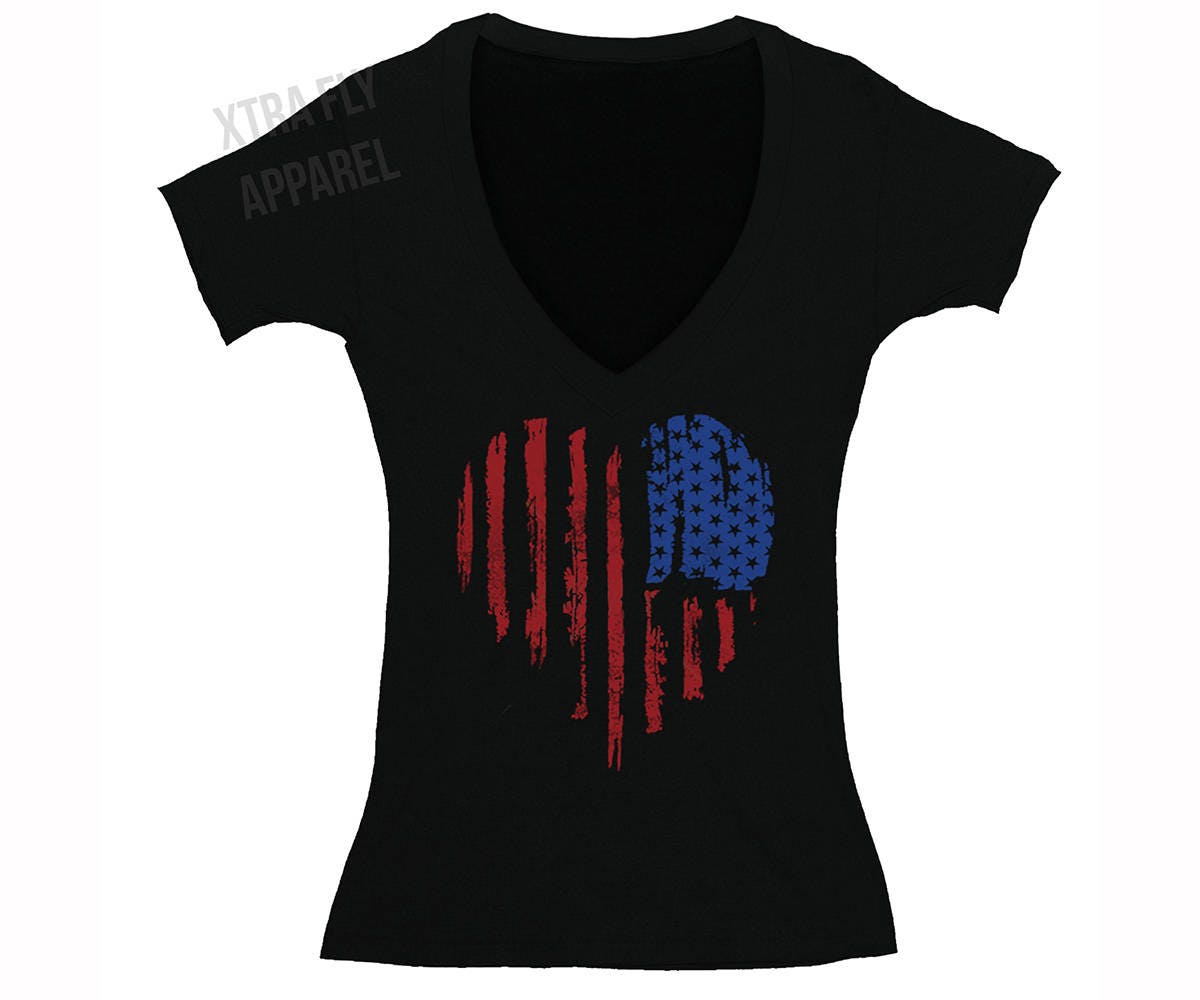 Damen American Flag Distressed Heart 4. Juli T-Shirt Kleidung Usa Pride V-Neck von XtraFlyApparel