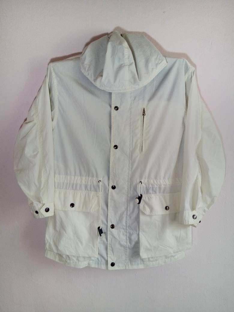 Vintage Be-Hot Internationale Jacke Windbreaker/Jacke Kapuze Supertrended Vintage Be-Hot Internationale Jacke Windbreaker/Jacke Kapuze Supertrended von XtraTopStore