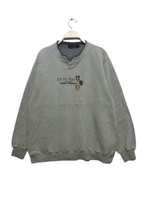 Vintage Bis Zu Ihnen Von Kansai Yamamoto Sweatshirt Vneck Spellout Stickerei L Größe Vintage Bis Zu Ihnen Von Kansai Yamamoto Sweatshirt Vneck Spellout Stickerei L Größe von XtraTopStore