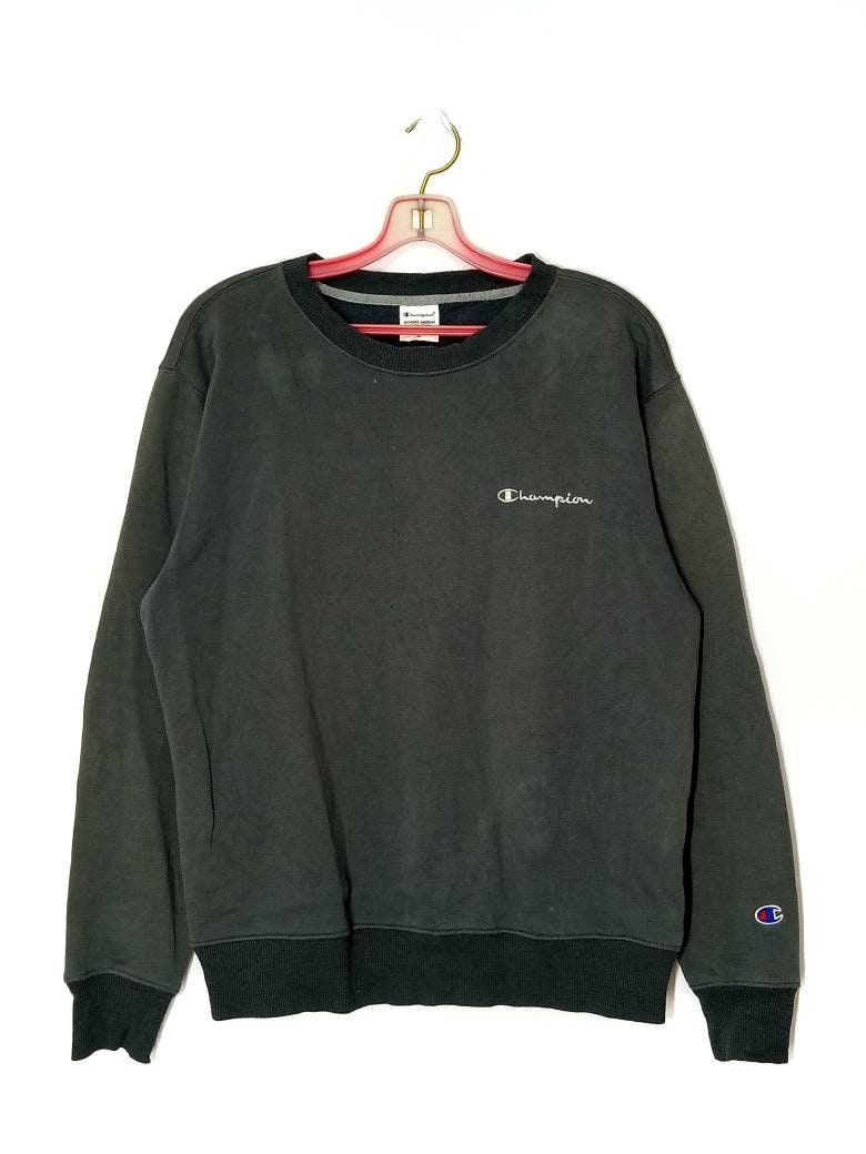 Vintage Champion Spellout Kleine Stickerei Sweatshirt Ringer L Größe Vintage Champion Spellout Kleine Stickerei Sweatshirt Ringer L Größe von XtraTopStore