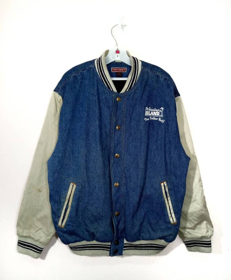Vintage Erste Wahl Jeans Jacke & Mantel/Wheeling Island Stickerei L Größe Vintage Erste Wahl Jeans Jacke & Mantel/Wheeling Island Stickerei L Größe von XtraTopStore