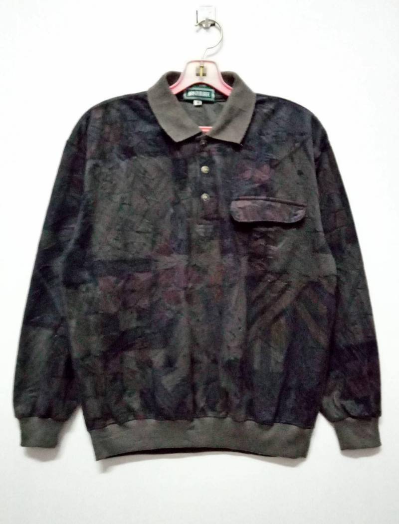 Vintage Guilbee Sweatshirt Kragen Camouflage Design Größe M Vintage Guilbee Sweatshirt Kragen Camouflage Design Größe M von XtraTopStore