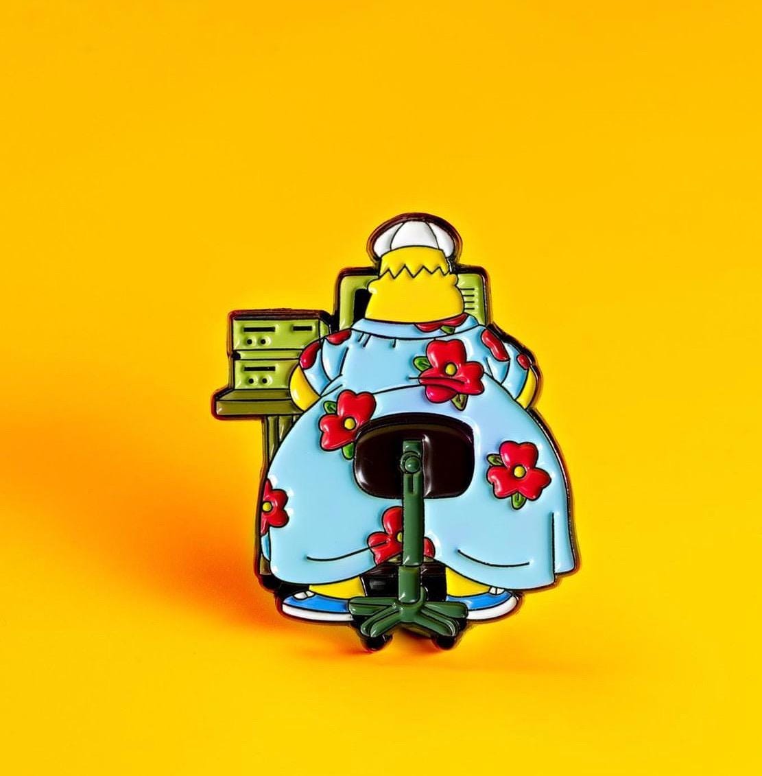 The Vast Waistband Emaille Anstecker Simpson Muumuu The Vast Waistband Emaille Anstecker Simpson Muumuu von YADAYADAYADACO