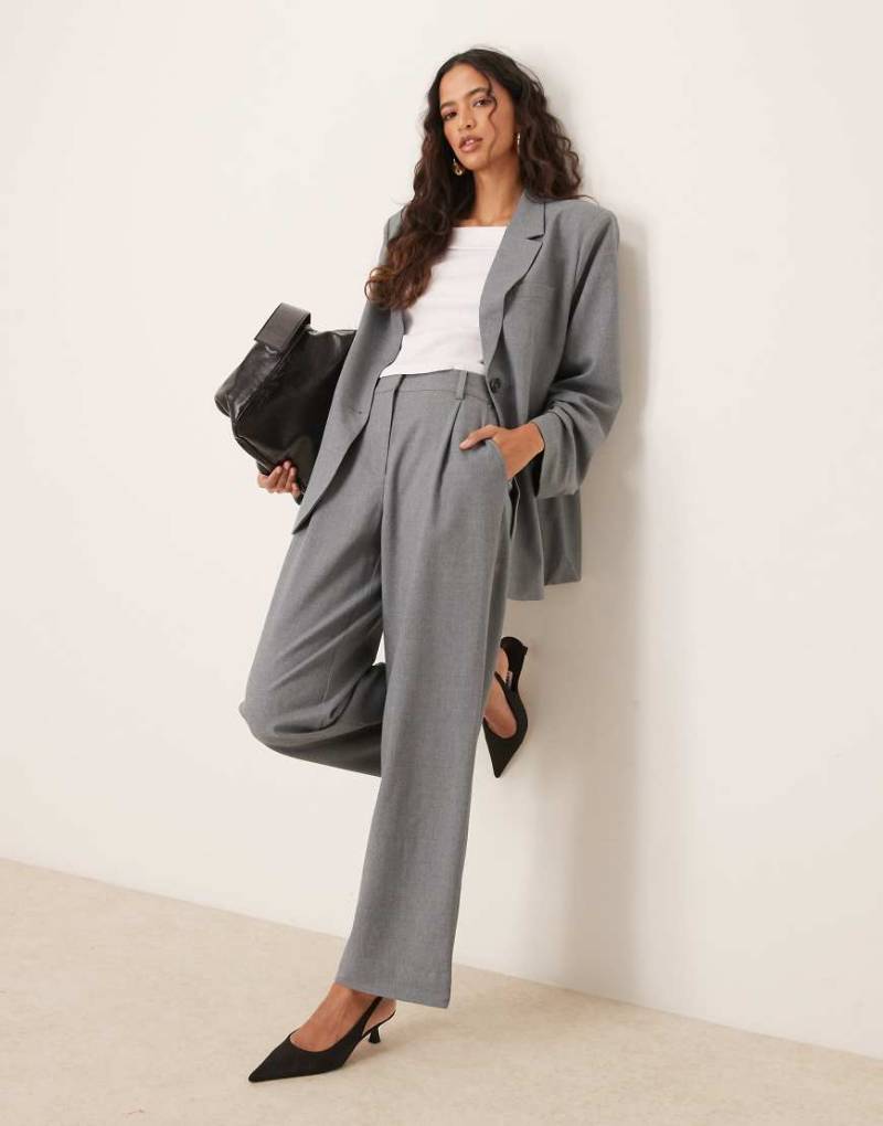 YAS - Elegante Dad-Hose in Mittelgrau meliert, Kombiteil von YAS