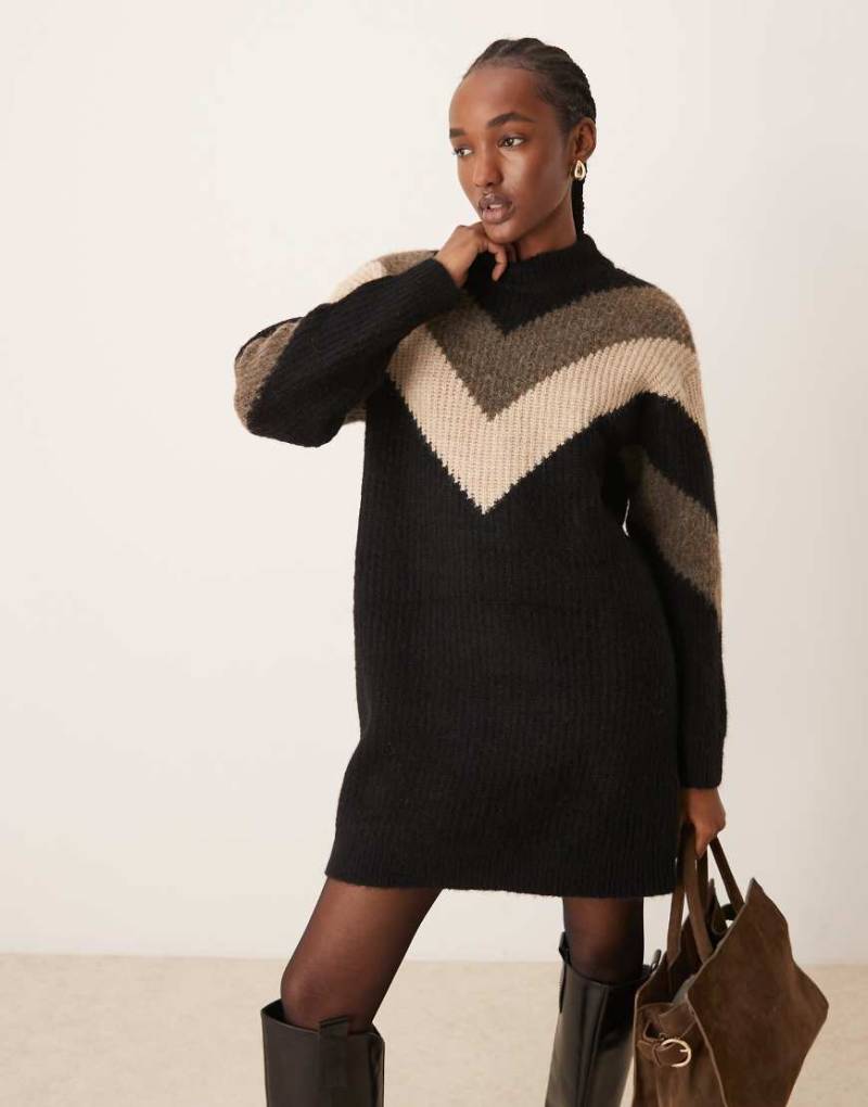 YAS - Gestricktes Mini-Pulloverkleid in Schwarz mit Chevron-Muster von YAS